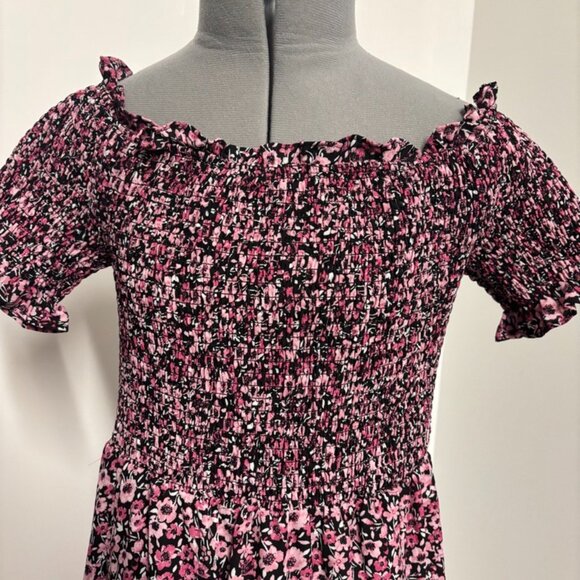 Mi ami Floral Off The Shoulder Maxi Dress with a Ruffle Hem - Picture 2 of 5